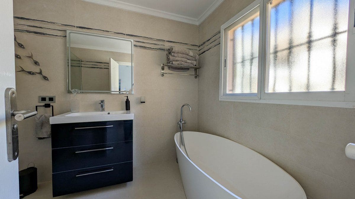 4 quarto Moradia para venda em Calpe / Calp com piscina - 899 000 € (Ref: 9018574)