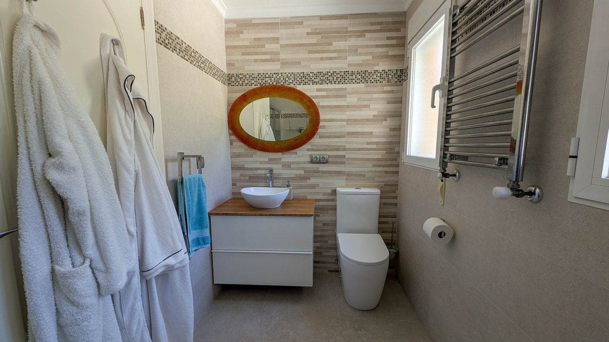 4 quarto Moradia para venda em Calpe / Calp com piscina - 899 000 € (Ref: 9018574)