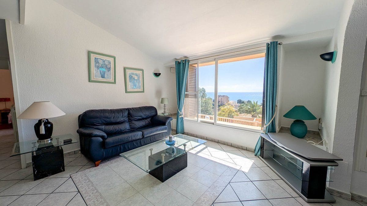 4 quarto Moradia para venda em Calpe / Calp com piscina - 899 000 € (Ref: 9018574)