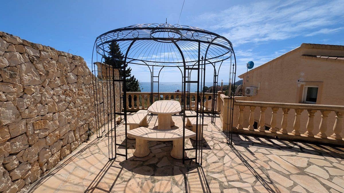 4 quarto Moradia para venda em Calpe / Calp com piscina - 899 000 € (Ref: 9018574)