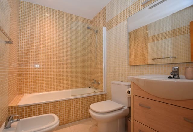 3 soveværelse Lejlighed til salg i Teulada Pueblo, Teulada-Moraira - € 240.000 (Ref: 9116386)