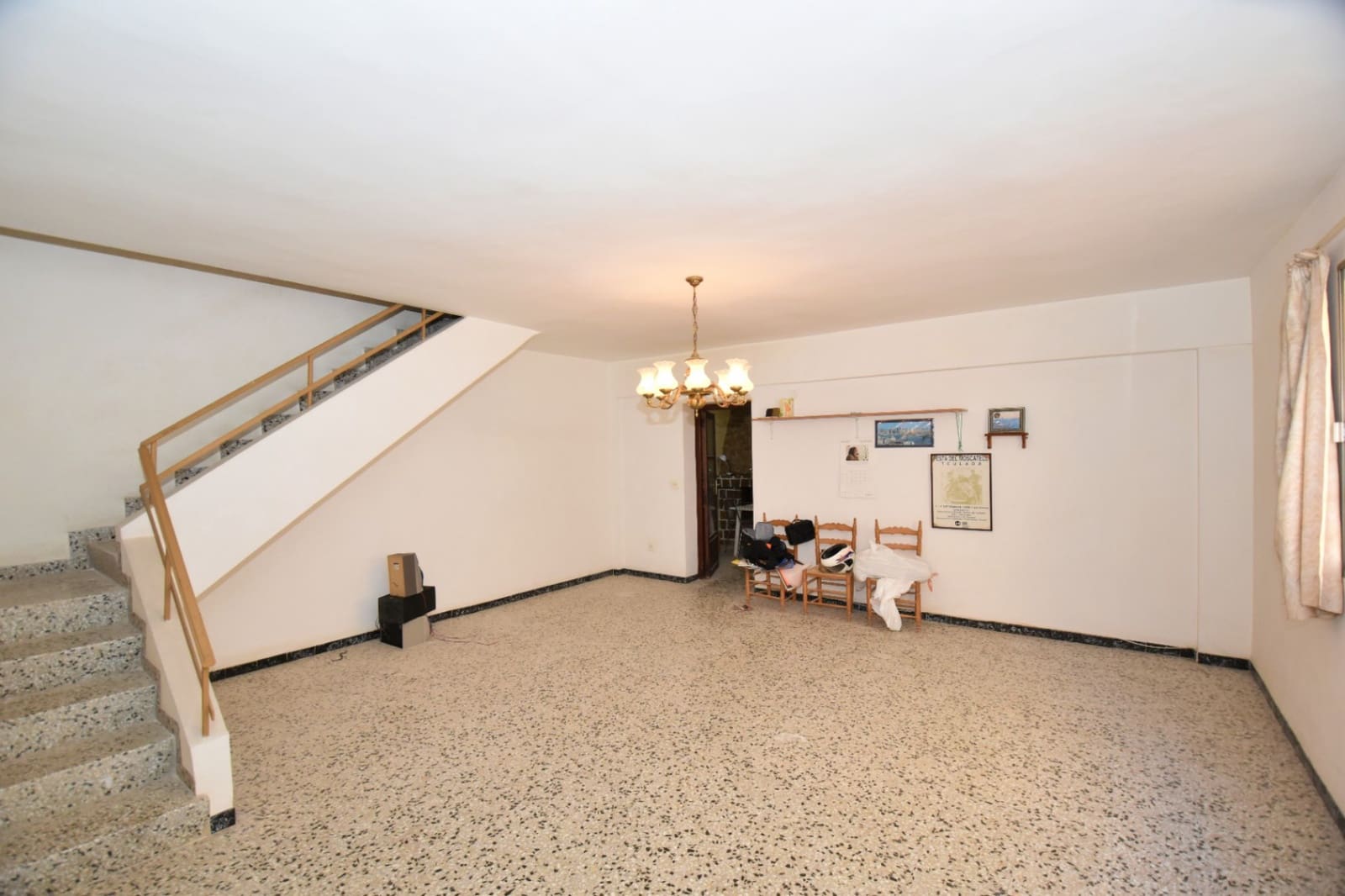 4 bedroom Villa for sale in Benissa - € 320,000 (Ref: 9116388)