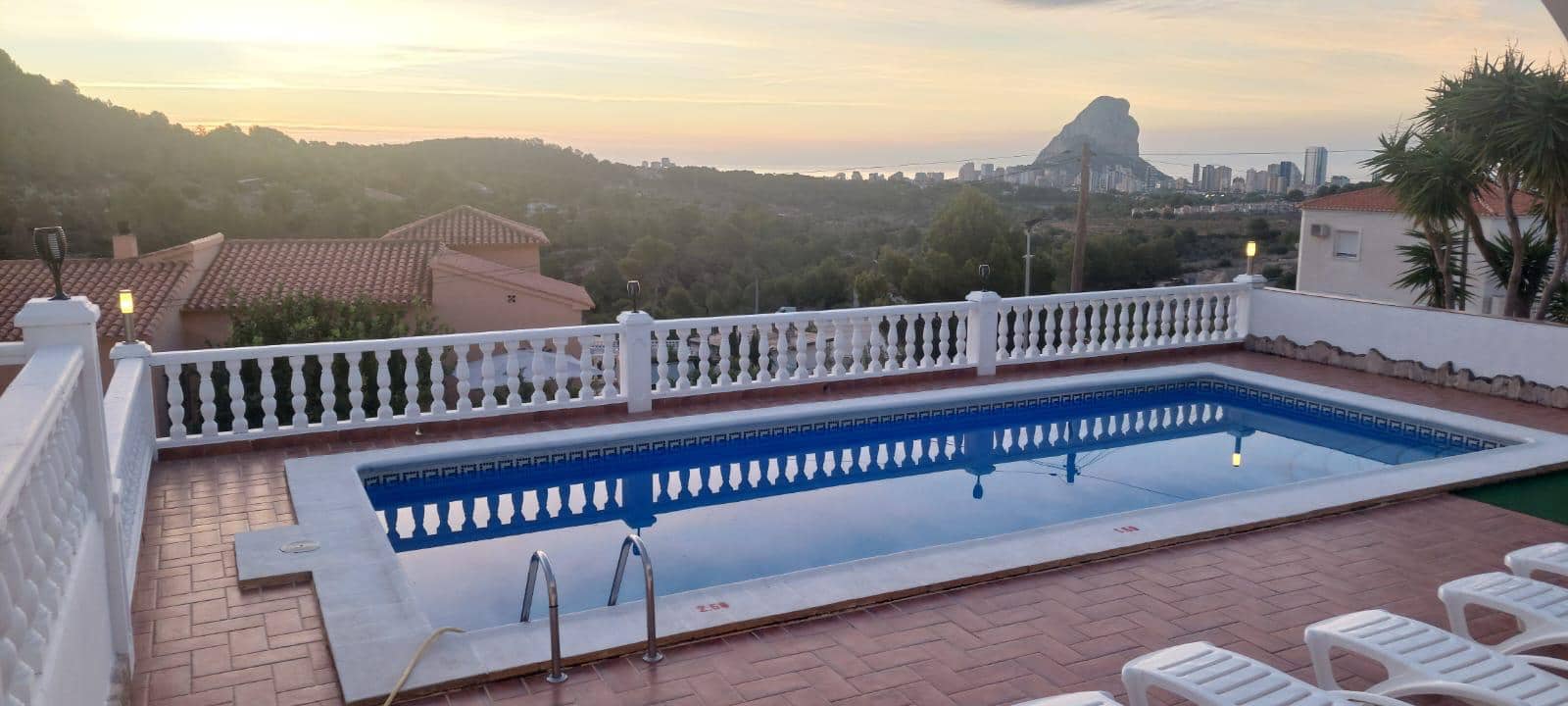 7 sovrum Villa till salu i Calpe / Calp med pool - 850 000 € (Ref: 9128621)