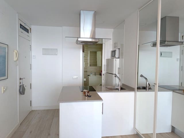 Apartamento para venda em Pueblo, Calpe / Calp com piscina - 220 000 € (Ref: 9133212)