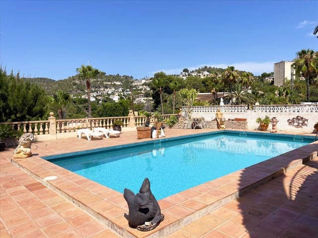 4 Zimmer Villa zu verkaufen in Benissa mit Pool - 795.000 € (Ref: 9133231)