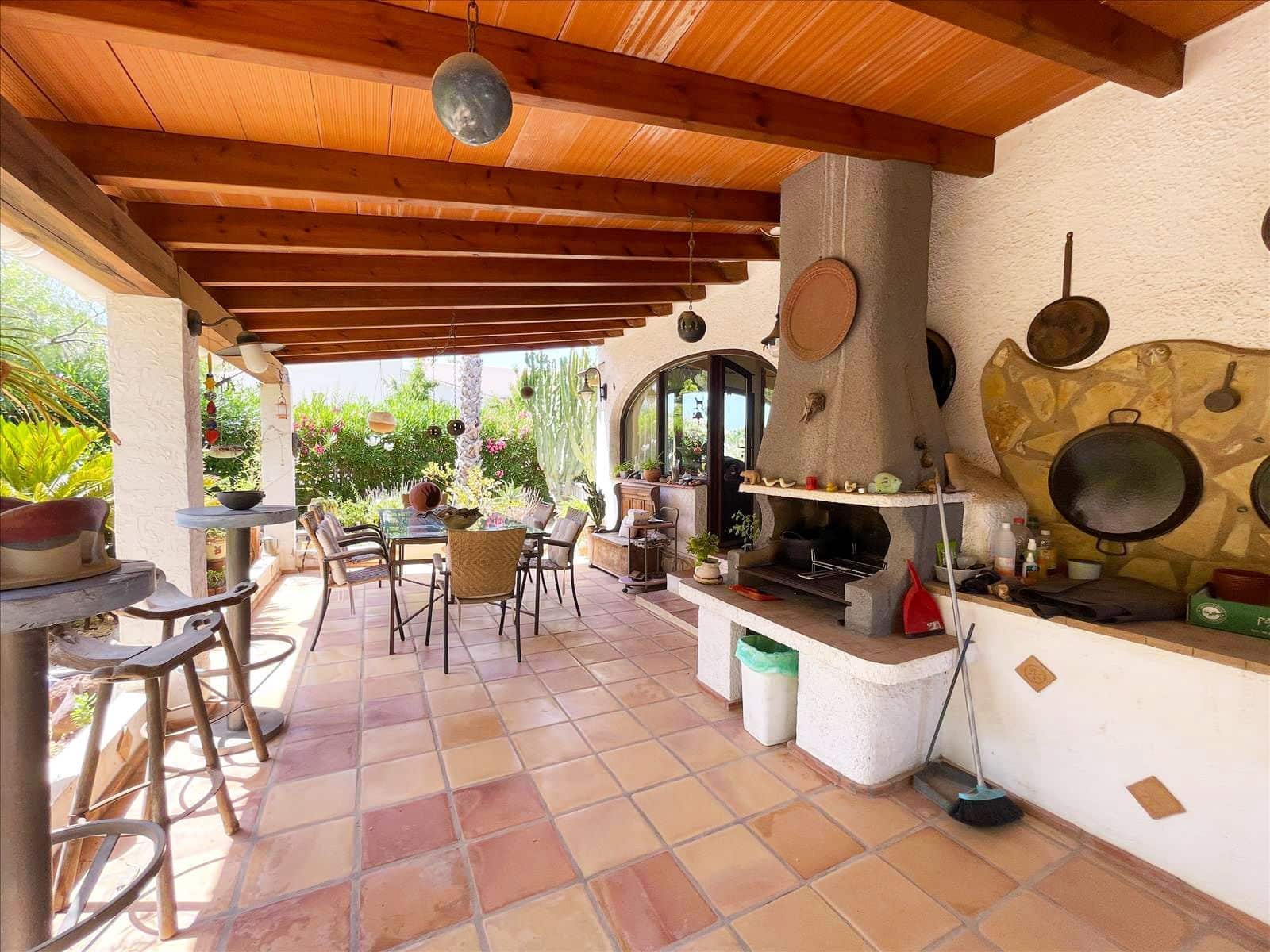 4 Zimmer Villa zu verkaufen in Benissa mit Pool - 795.000 € (Ref: 9133231)