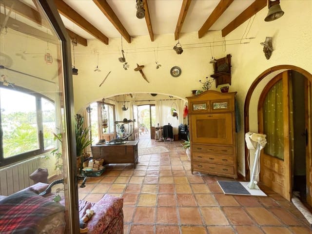 4 Zimmer Villa zu verkaufen in Benissa mit Pool - 795.000 € (Ref: 9133231)