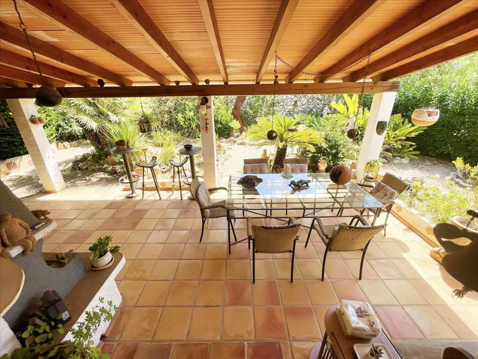 4 Zimmer Villa zu verkaufen in Benissa mit Pool - 795.000 € (Ref: 9133231)