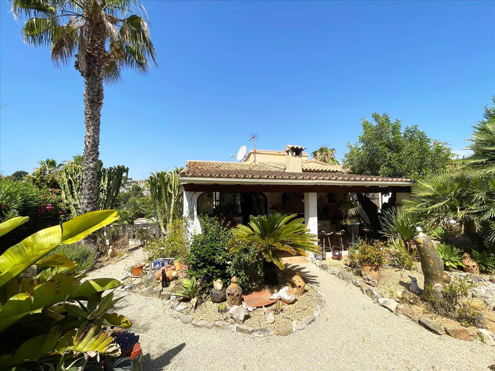 4 Zimmer Villa zu verkaufen in Benissa mit Pool - 795.000 € (Ref: 9133231)