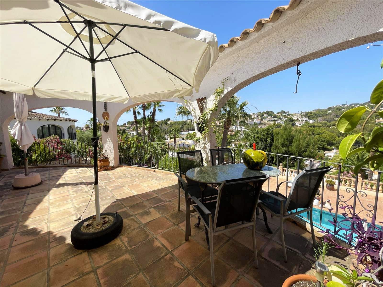 4 Zimmer Villa zu verkaufen in Benissa mit Pool - 795.000 € (Ref: 9133231)