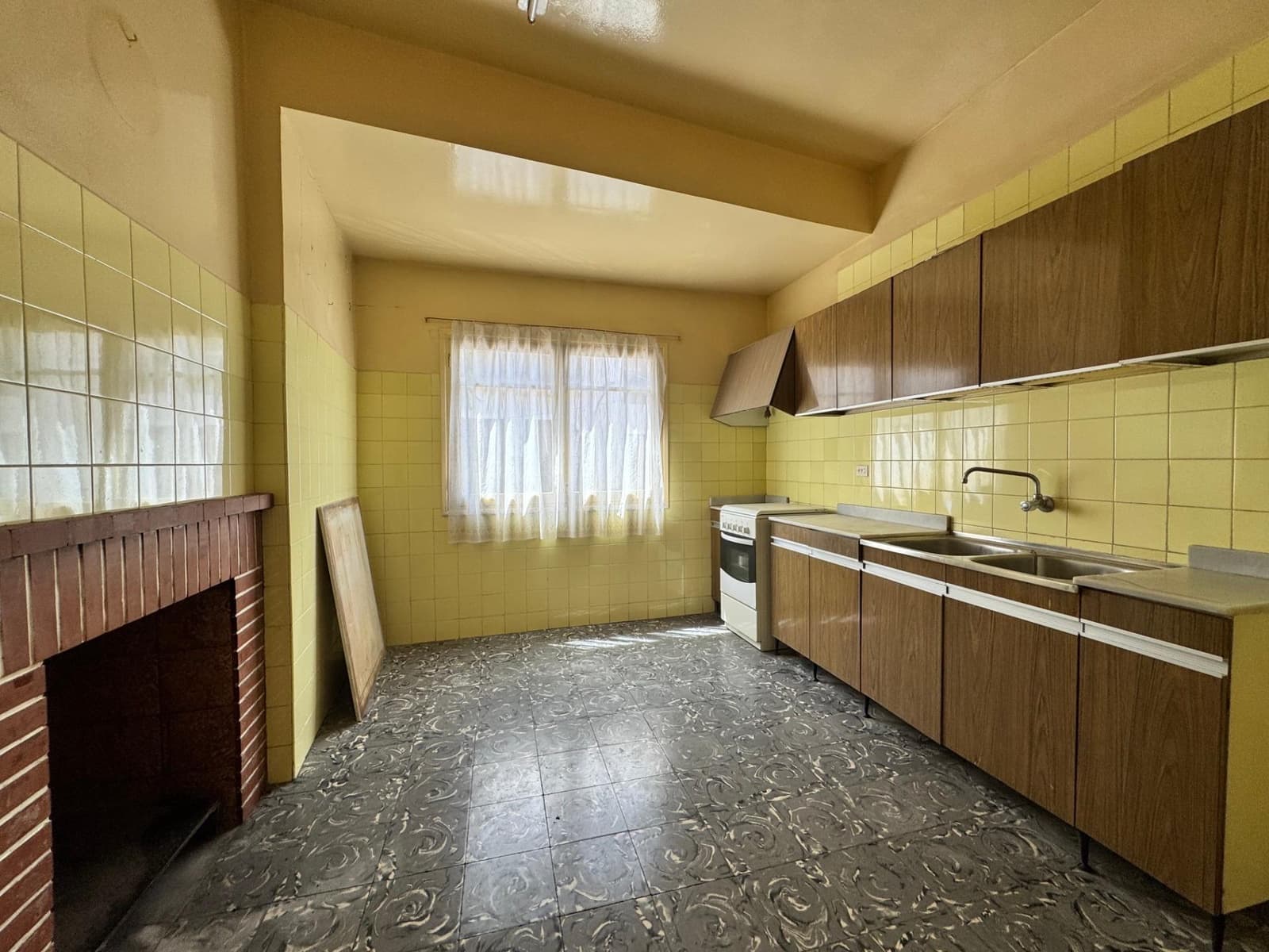 6 soveværelse Byhus til salg i Teulada - € 319.000 (Ref: 9134735)