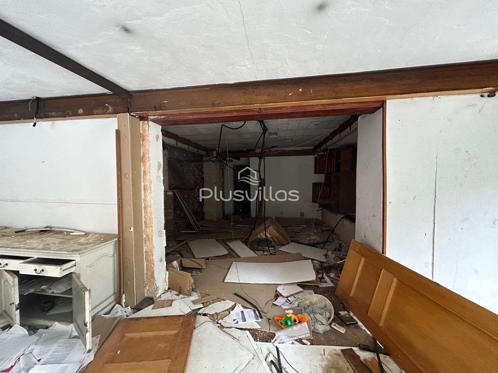 4 bedroom Villa for sale in Altea with pool - € 380,000 (Ref: 9137416)