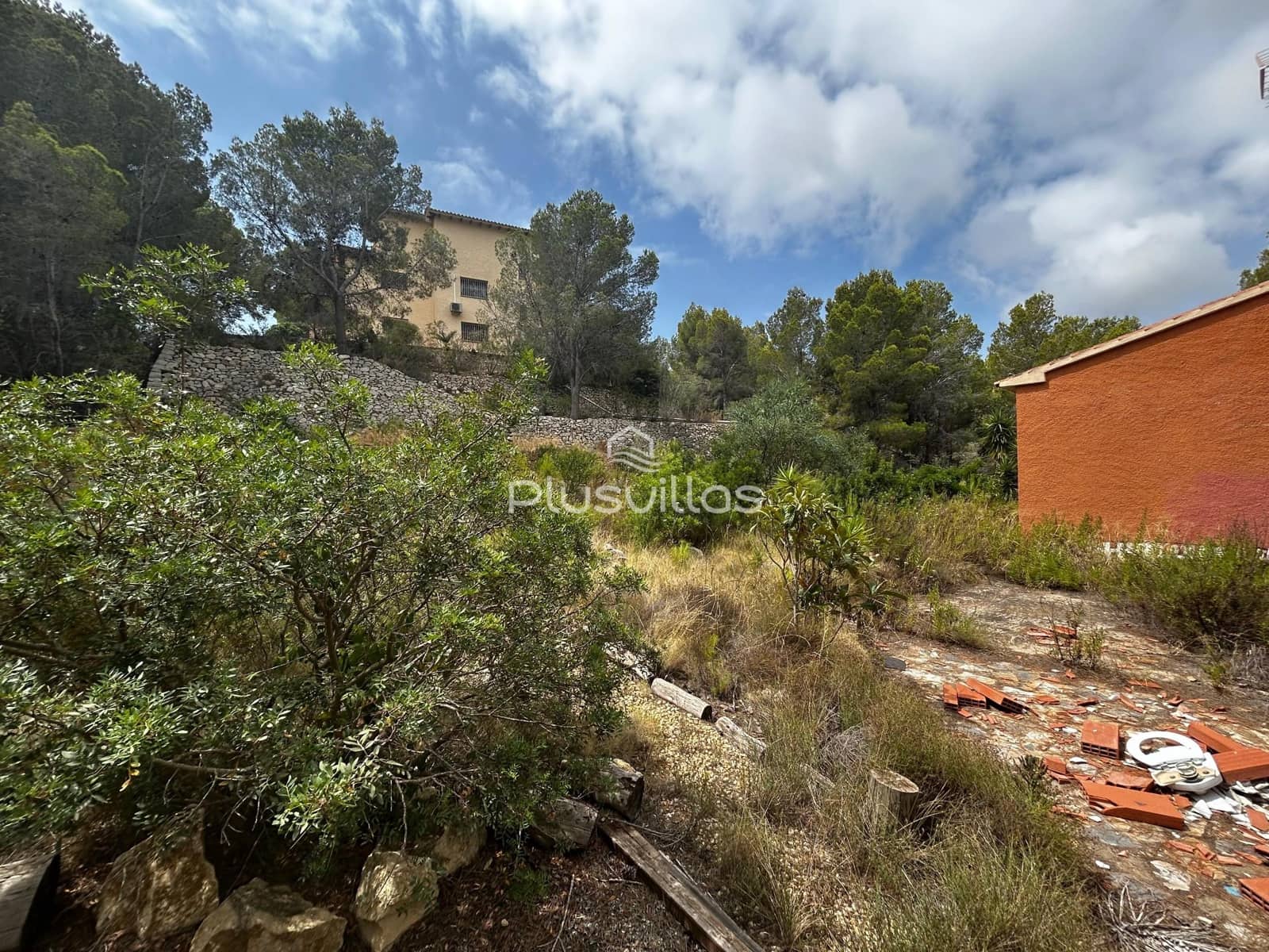 4 bedroom Villa for sale in Altea with pool - € 380,000 (Ref: 9137416)