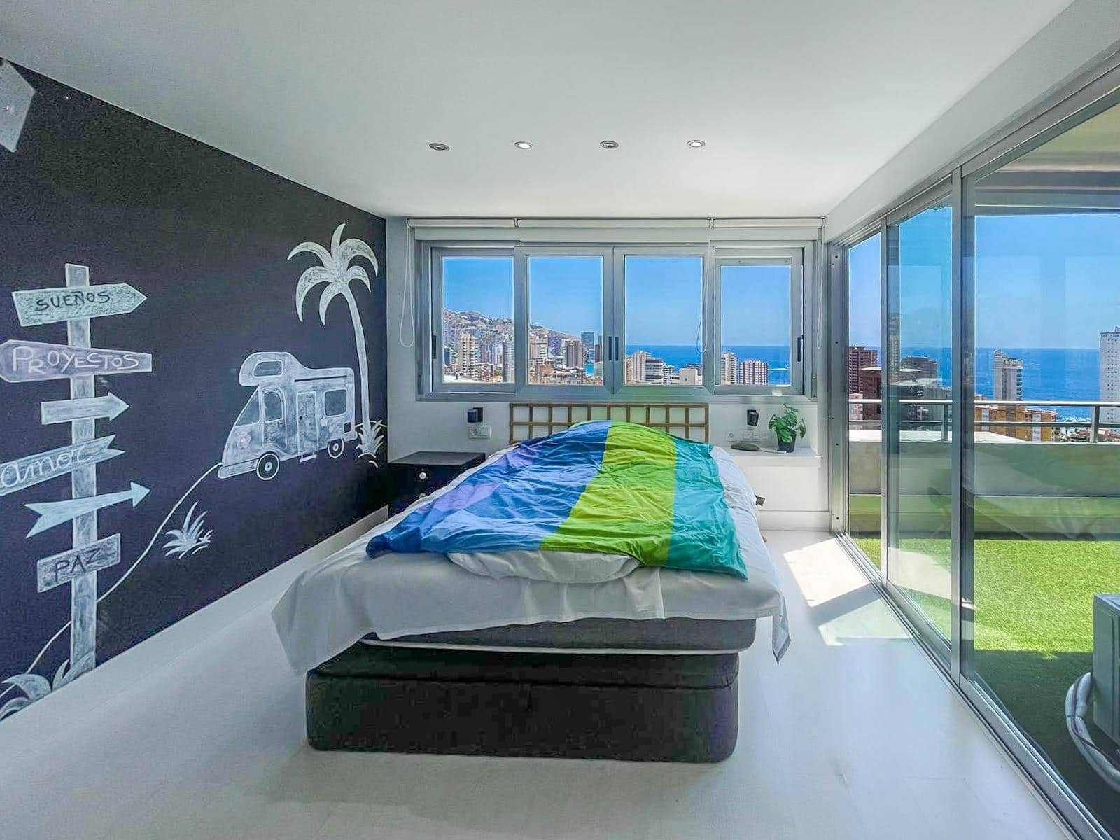 2 soveværelse Lejlighed til salg i Benidorm med swimmingpool - € 495.000 (Ref: 9152492)