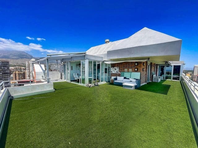 2 soveværelse Lejlighed til salg i Levante Alto, Benidorm med swimmingpool - € 495.000 (Ref: 9152492)