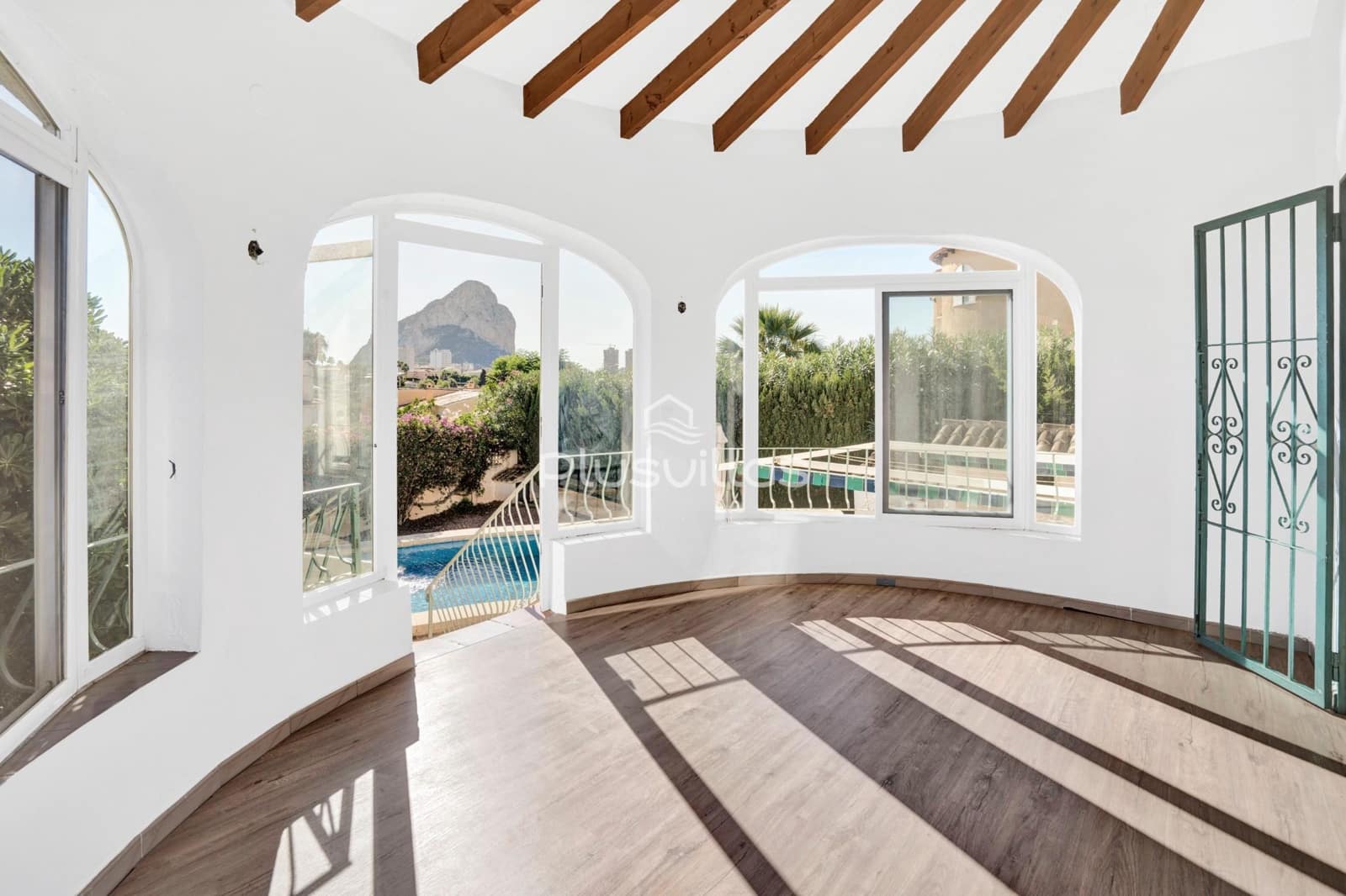 Chalet de 2 habitaciones en Calpe / Calp en venta con piscina - 448.000 € (Ref: 9200799)