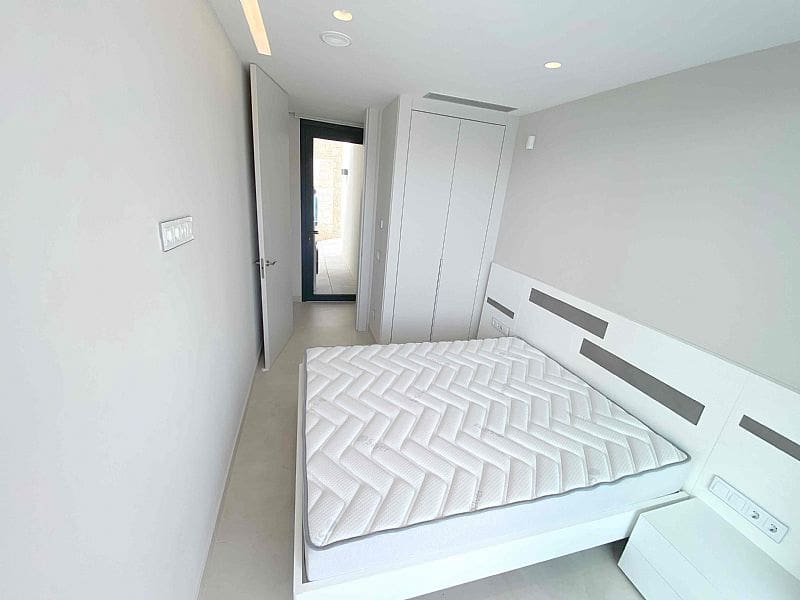 4 bedroom Villa for sale in Benidorm with pool - € 1,650,000 (Ref: 9200811)