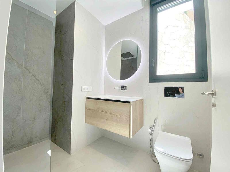 4 bedroom Villa for sale in Benidorm with pool - € 1,650,000 (Ref: 9200811)