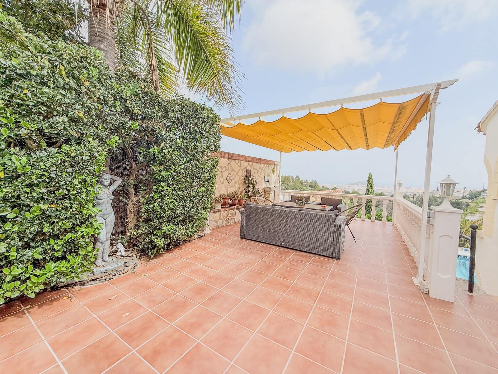 4 soveværelse Villa til salg i Denia med swimmingpool - € 595.000 (Ref: 9202760)