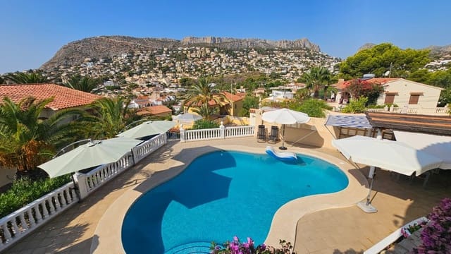 4 quarto Moradia para venda em Canuta, Calpe / Calp com piscina - 760 000 € (Ref: 9202765)
