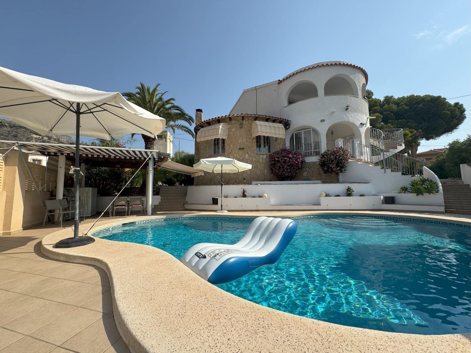4 sovrum Villa till salu i Calpe / Calp med pool - 760 000 € (Ref: 9202765)