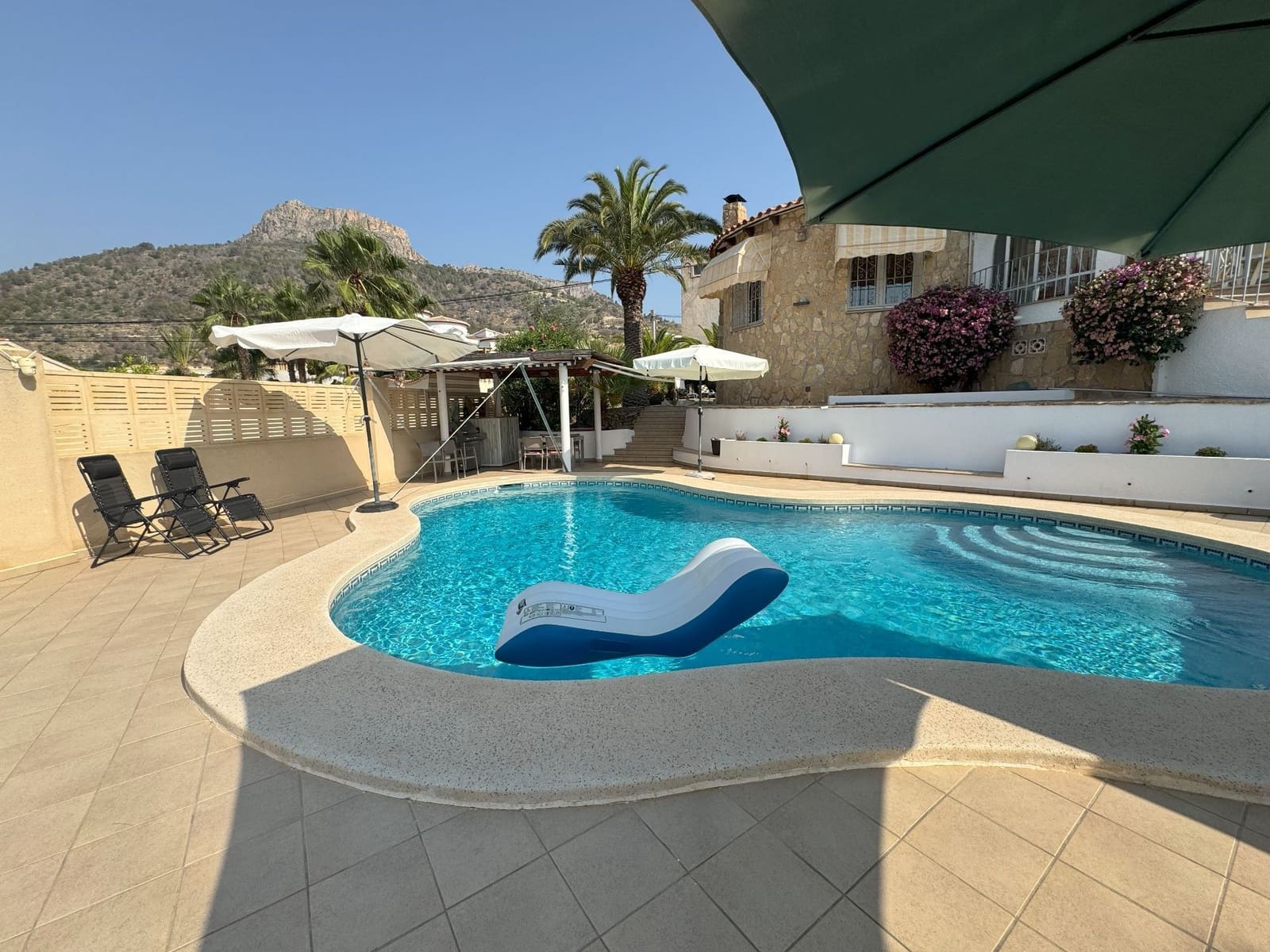 4 sovrum Villa till salu i Calpe / Calp med pool - 760 000 € (Ref: 9202765)