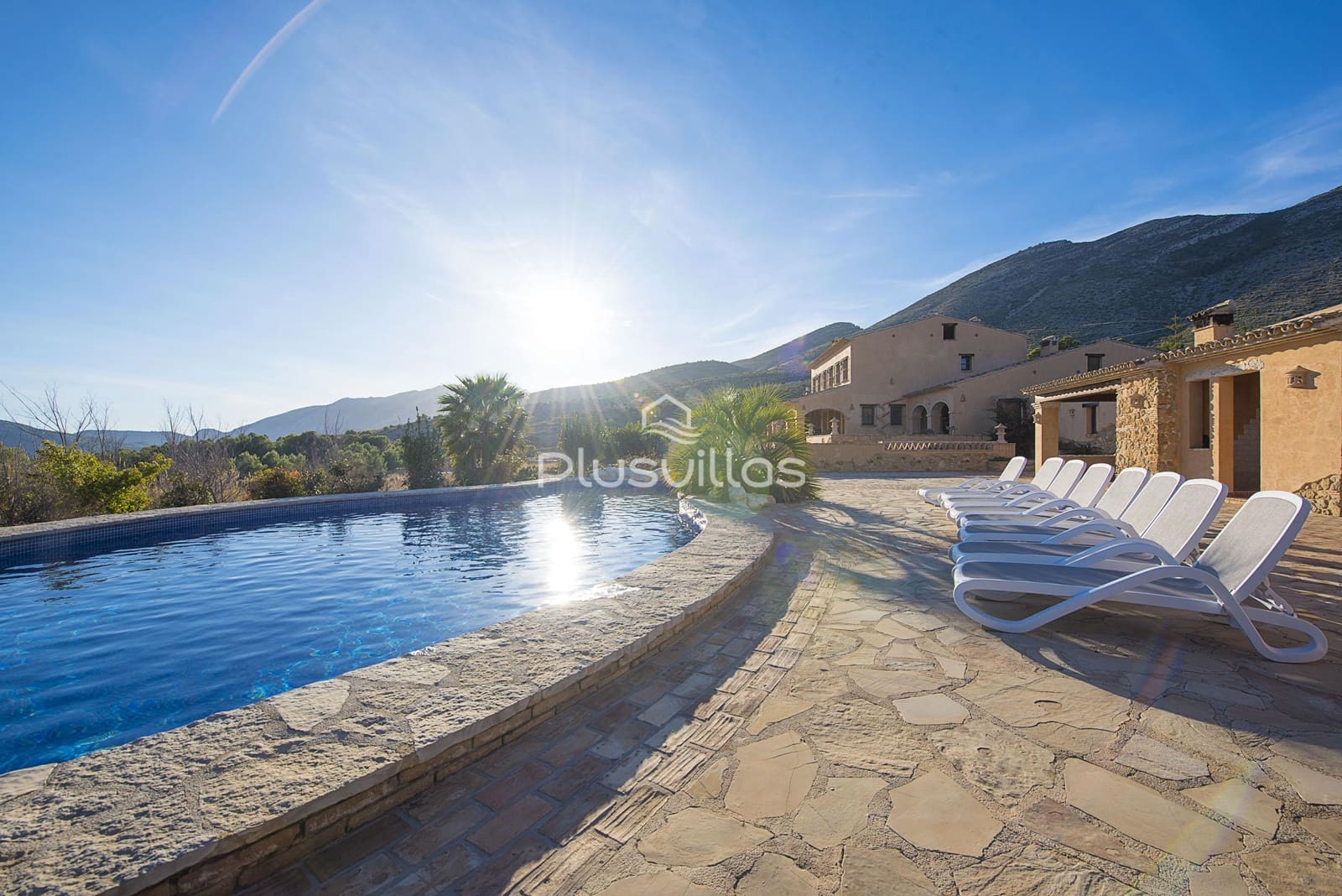 5 quarto Moradia para venda em Benissa com piscina - 1 890 000 € (Ref: 9202775)