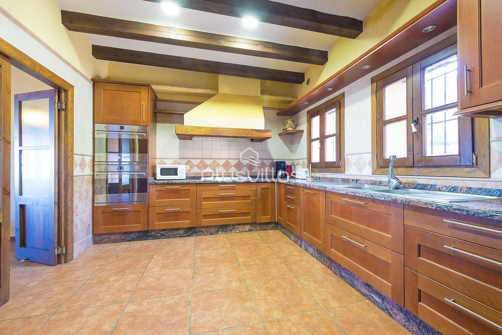 5 quarto Moradia para venda em Benissa com piscina - 1 890 000 € (Ref: 9202775)