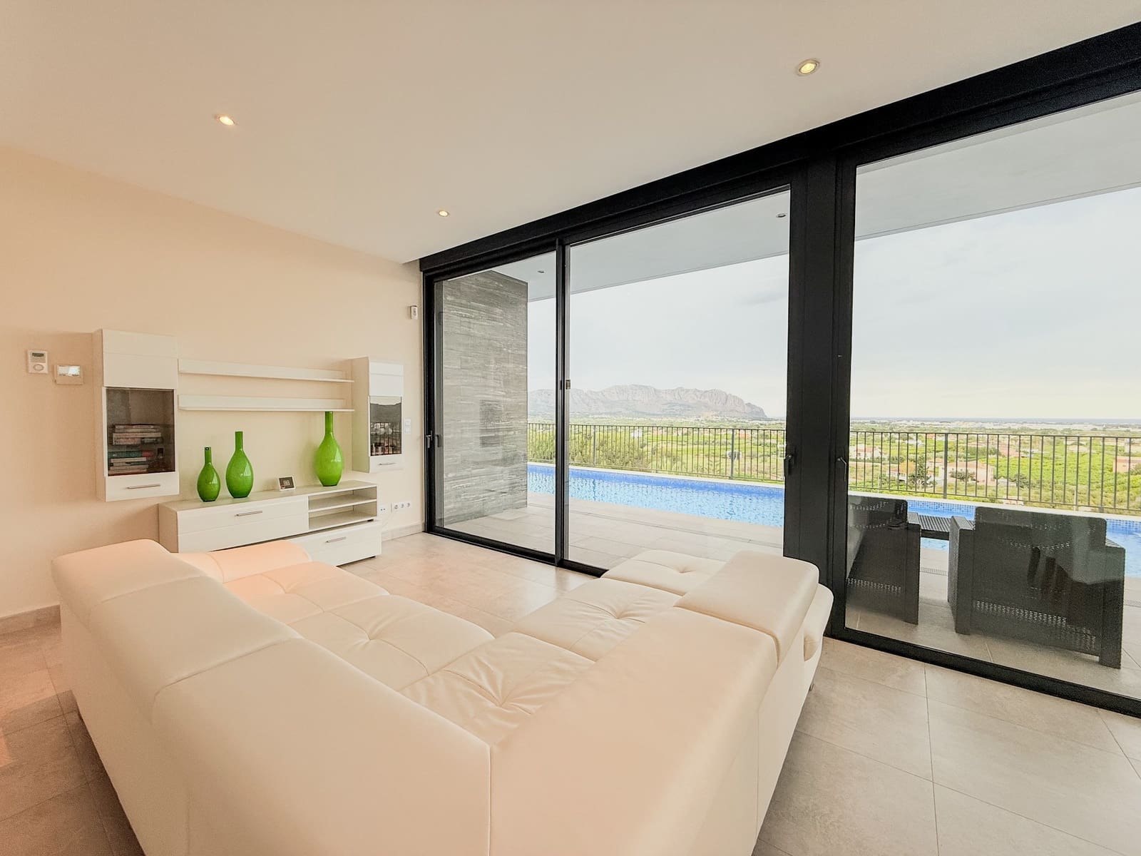 3 soveværelse Villa til salg i Pedreguer med swimmingpool - € 695.000 (Ref: 9204909)