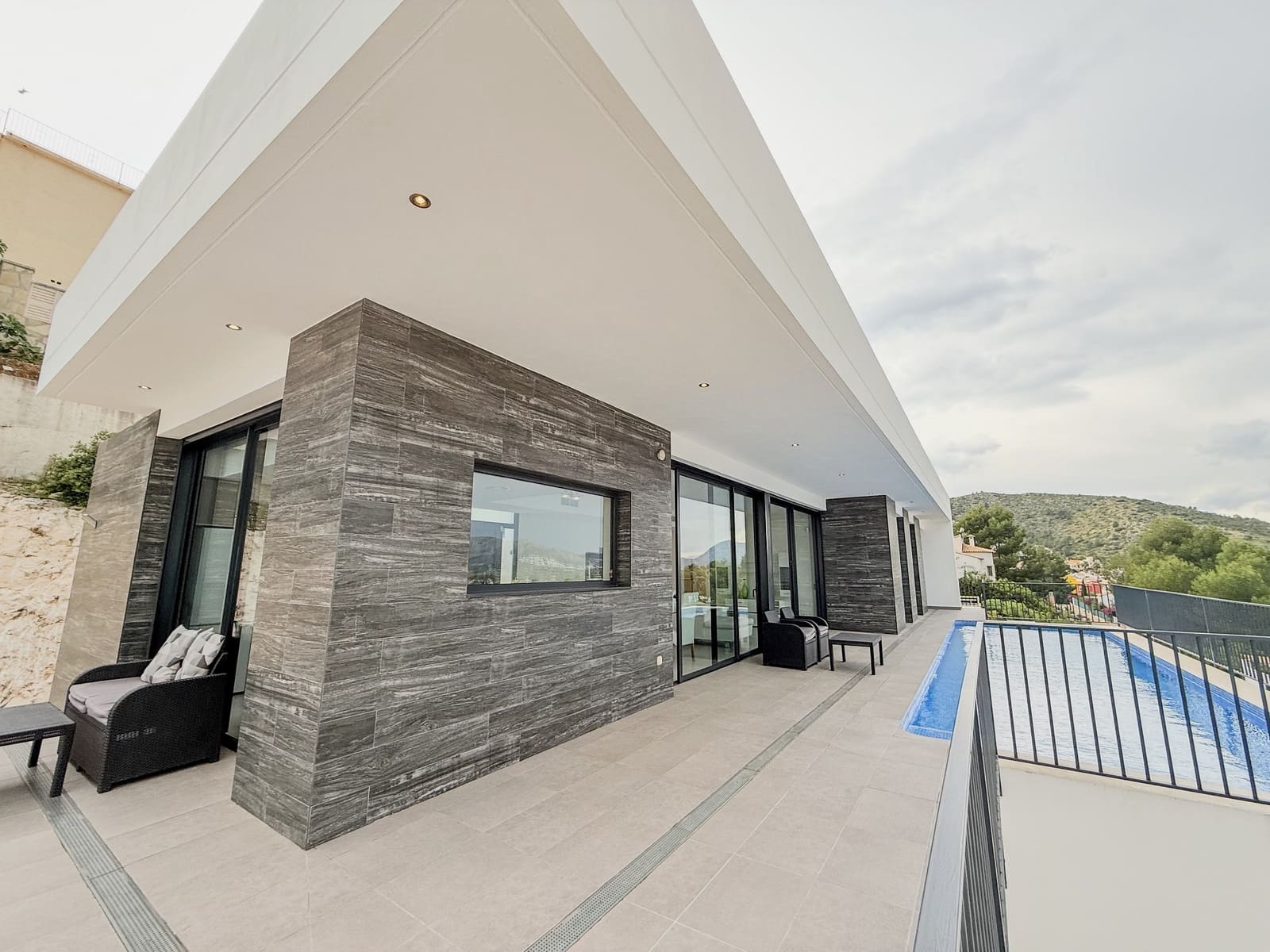 3 soveværelse Villa til salg i Pedreguer med swimmingpool - € 695.000 (Ref: 9204909)