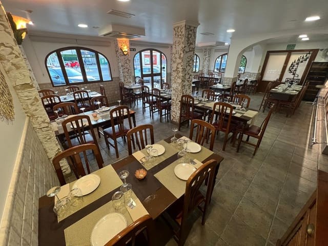 Commerciale in vendita in Centro ciudad, Javea / Xàbia - 430.000 € (Rif: 9240492)