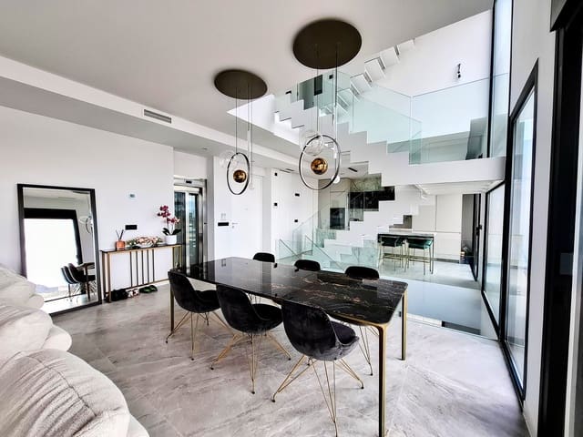 3 soveværelse Villa til salg i Finestrat Pueblo, Finestrat med swimmingpool - € 1.750.000 (Ref: 9240494)