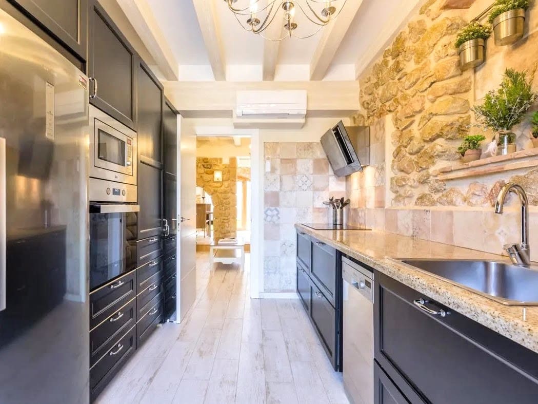 12 soveværelse Villa til salg i Lliber med swimmingpool - € 1.550.000 (Ref: 9240495)