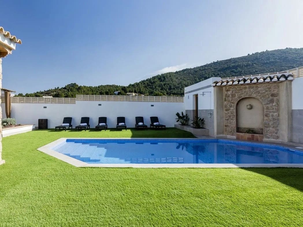 12 soveværelse Villa til salg i Lliber med swimmingpool - € 1.550.000 (Ref: 9240495)