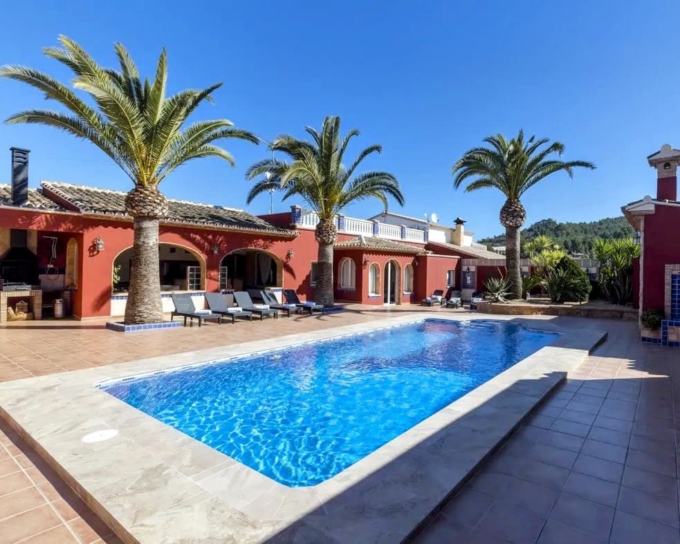 12 soveværelse Villa til salg i Lliber med swimmingpool - € 1.550.000 (Ref: 9240495)