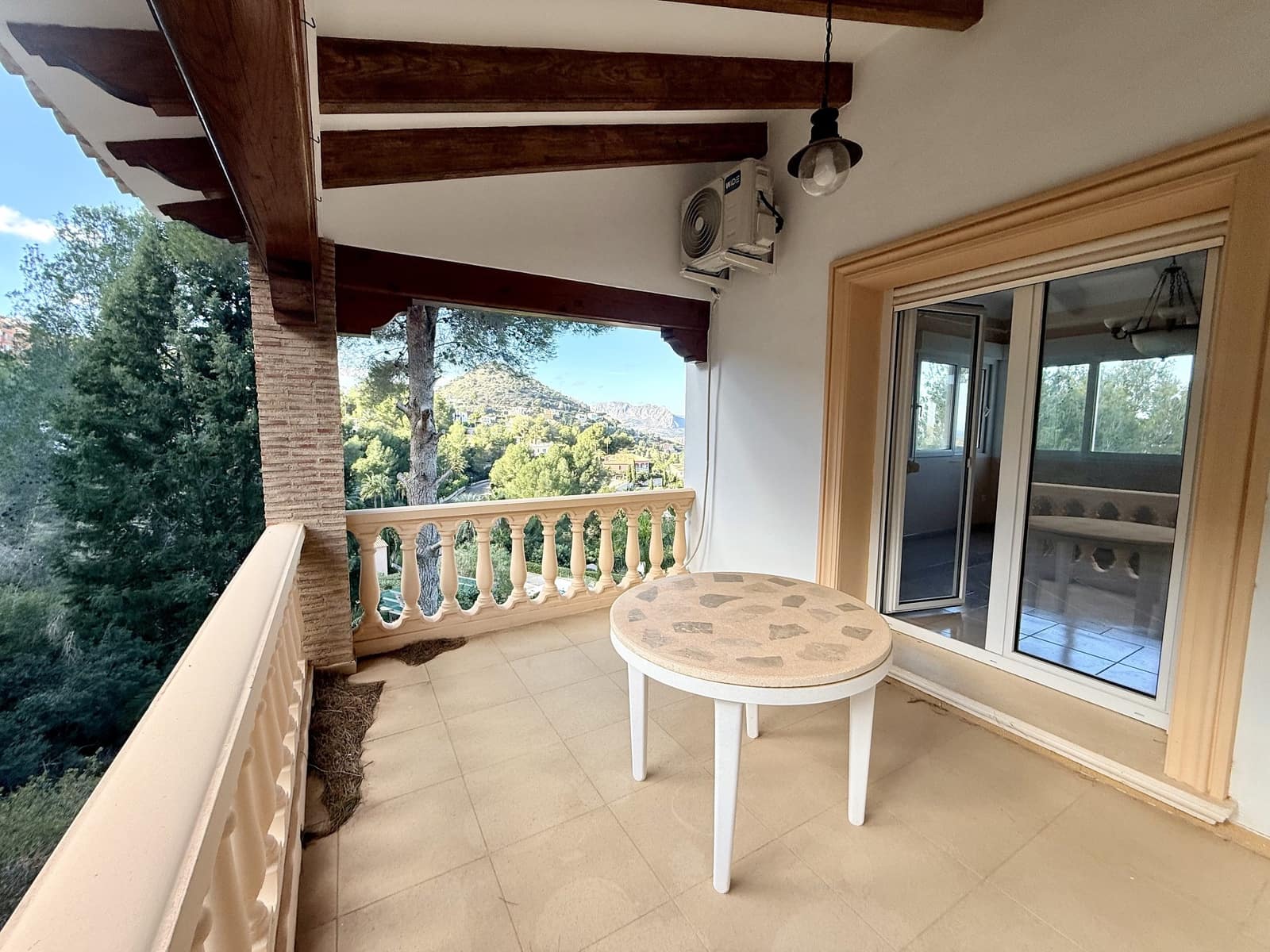 6 makuuhuone Huvila myytävänä paikassa Sella - 965 000 € (Ref: 9240499)