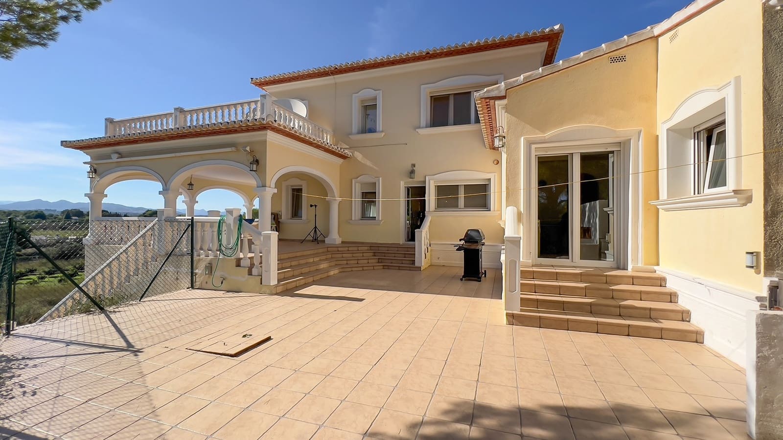 4 soveværelse Villa til salg i Javea / Xabia med swimmingpool - € 835.000 (Ref: 9240504)