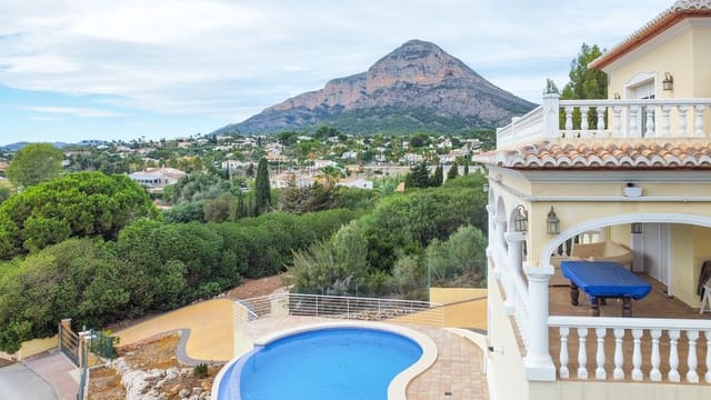 4 soveværelse Villa til salg i Centro ciudad, Javea / Xàbia med swimmingpool - € 835.000 (Ref: 9240504)