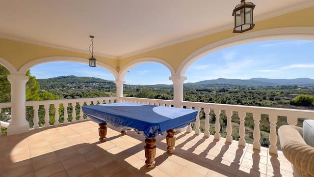 4 soveværelse Villa til salg i Centro ciudad, Javea / Xàbia med swimmingpool - € 835.000 (Ref: 9240504)