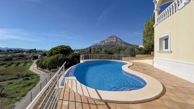 4 soveværelse Villa til salg i Centro ciudad, Javea / Xàbia med swimmingpool - € 835.000 (Ref: 9240504)