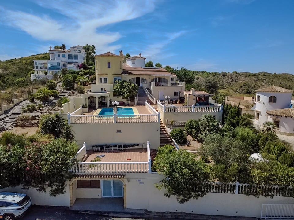 5 soveværelse Villa til salg i Pedreguer med swimmingpool - € 599.000 (Ref: 9243497)