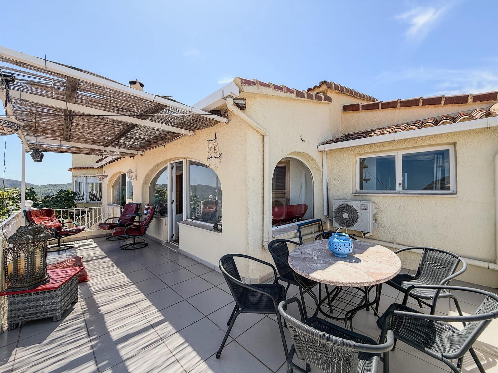 5 soveværelse Villa til salg i Pedreguer med swimmingpool - € 599.000 (Ref: 9243497)