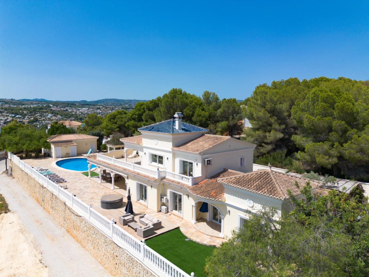 5 soverom Villa til salgs i Moraira med svømmebasseng - € 2 450 000 (Ref: 9270026)