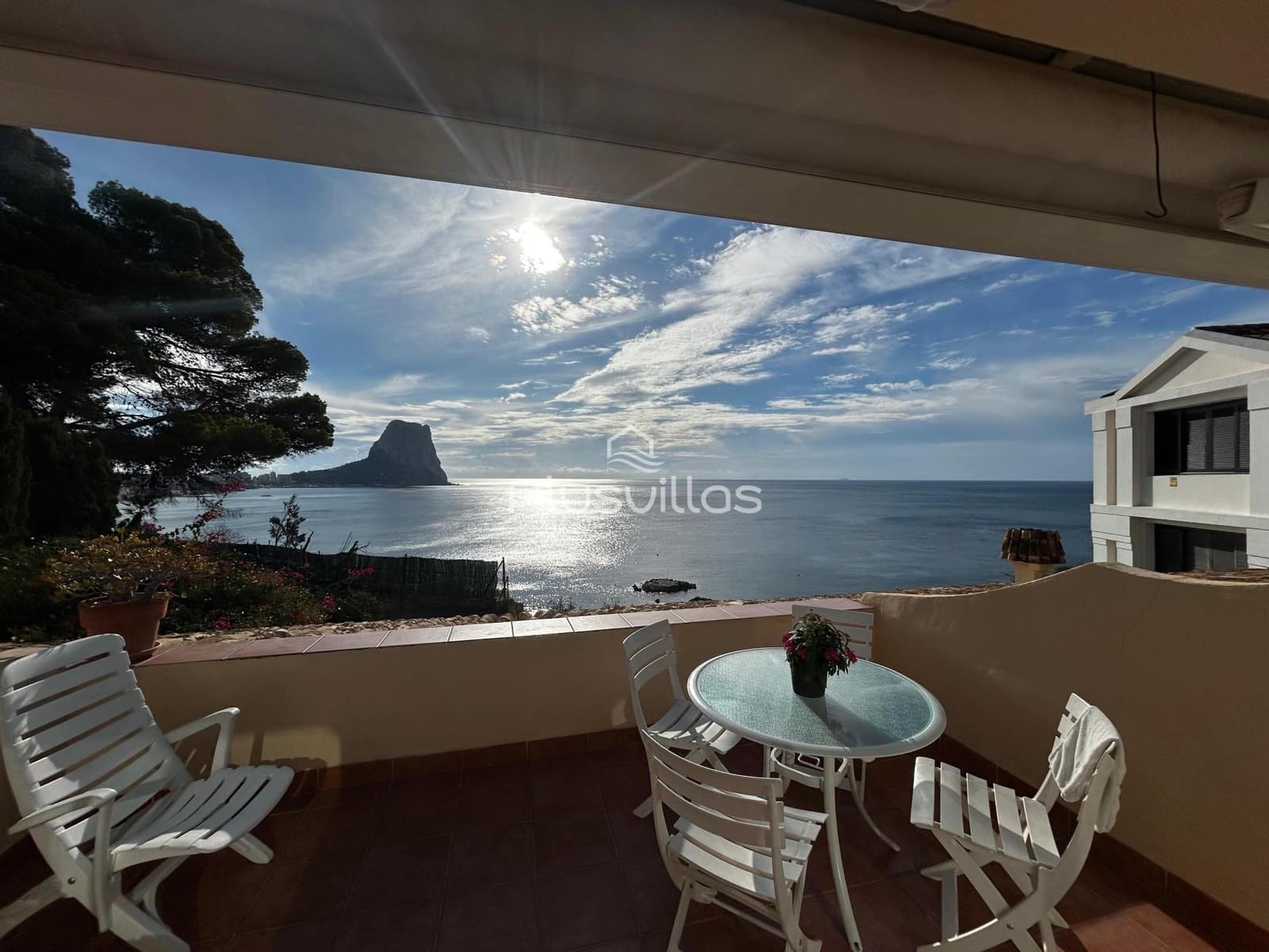 2 bedroom Apartment for sale in Calpe / Calp - € 350,000 (Ref: 9292235)