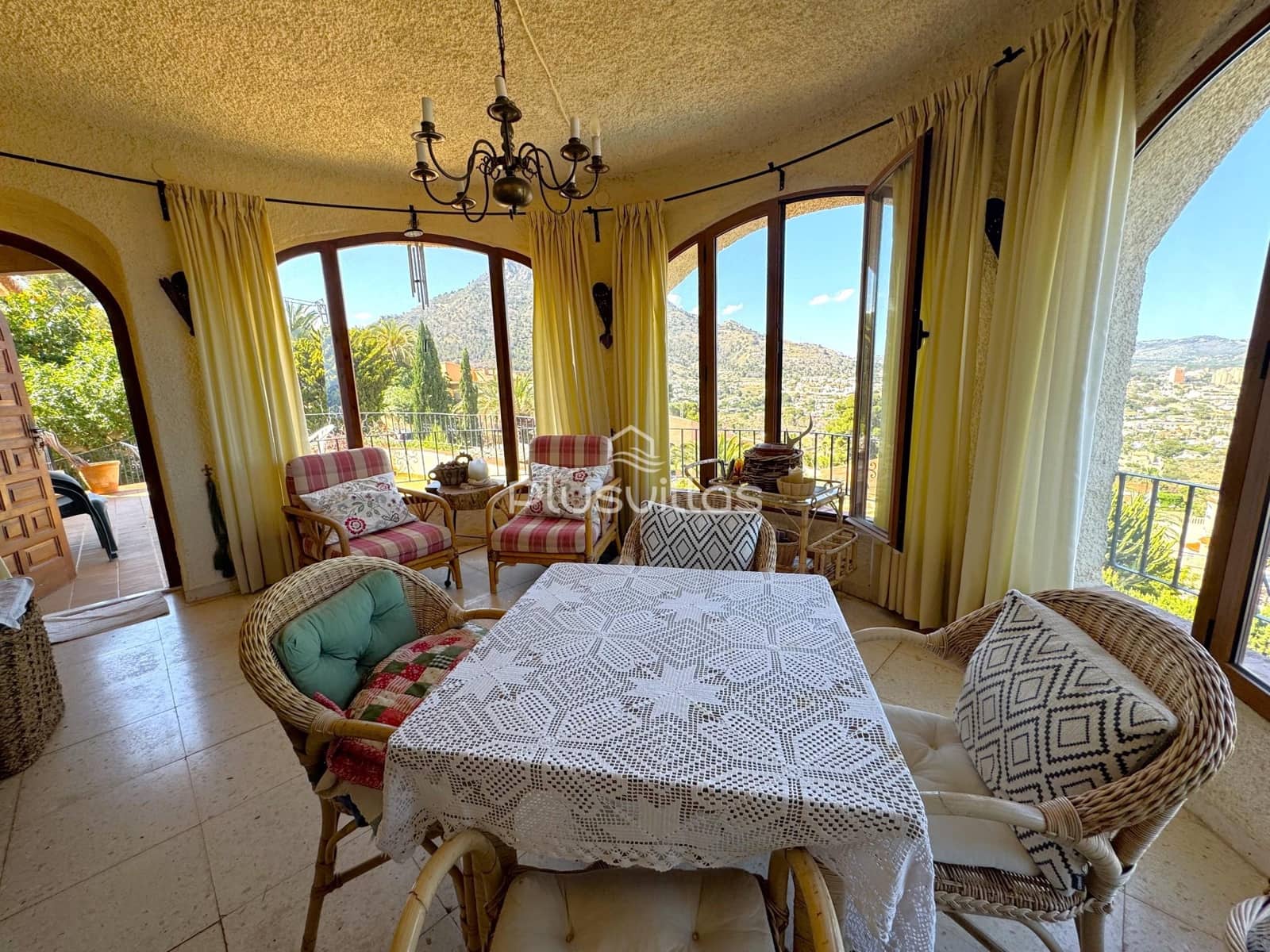 6 sovrum Villa till salu i Calpe / Calp med pool - 695 000 € (Ref: 9322109)