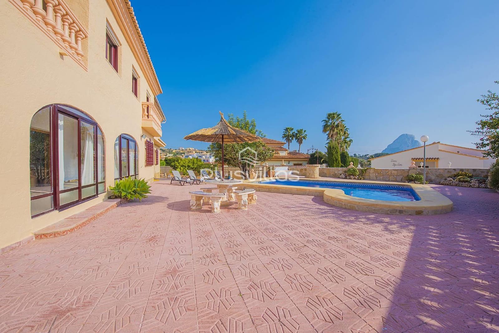 11 makuuhuone Huvila myytävänä paikassa Calpe / Calp mukana uima-altaan - 990 000 € (Ref: 9326723)