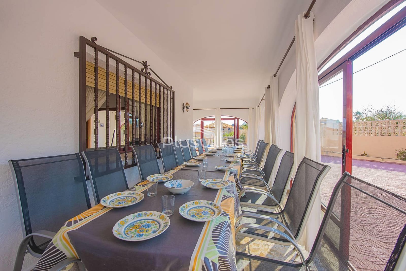 11 makuuhuone Huvila myytävänä paikassa Calpe / Calp mukana uima-altaan - 990 000 € (Ref: 9326723)