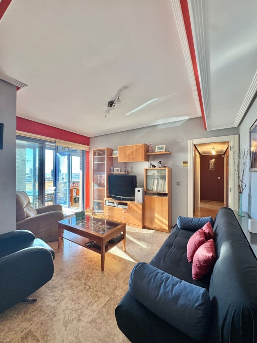 3 sypialnia Apartament na sprzedaż w Benidorm z basenem - 330 000 € (Ref: 9353808)