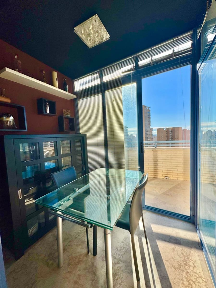 3 sypialnia Apartament na sprzedaż w Benidorm z basenem - 330 000 € (Ref: 9353808)