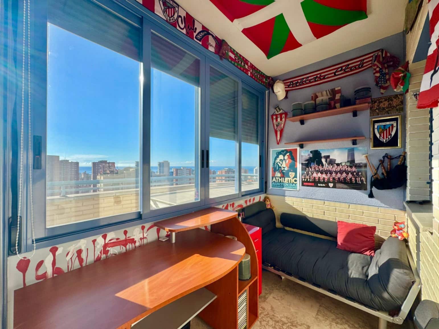 3 sypialnia Apartament na sprzedaż w Benidorm z basenem - 330 000 € (Ref: 9353808)